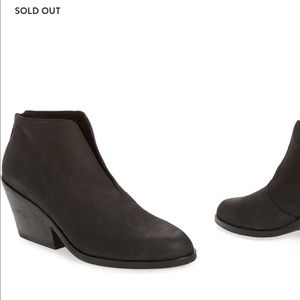 Eileen Fischer Nelson Split Shaft BlockHeel Bootie